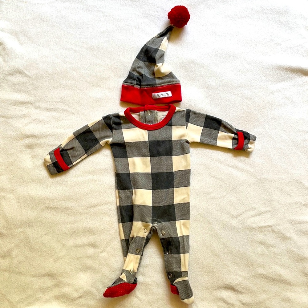 L’oved Baby Buffalo Check Footie and hat set